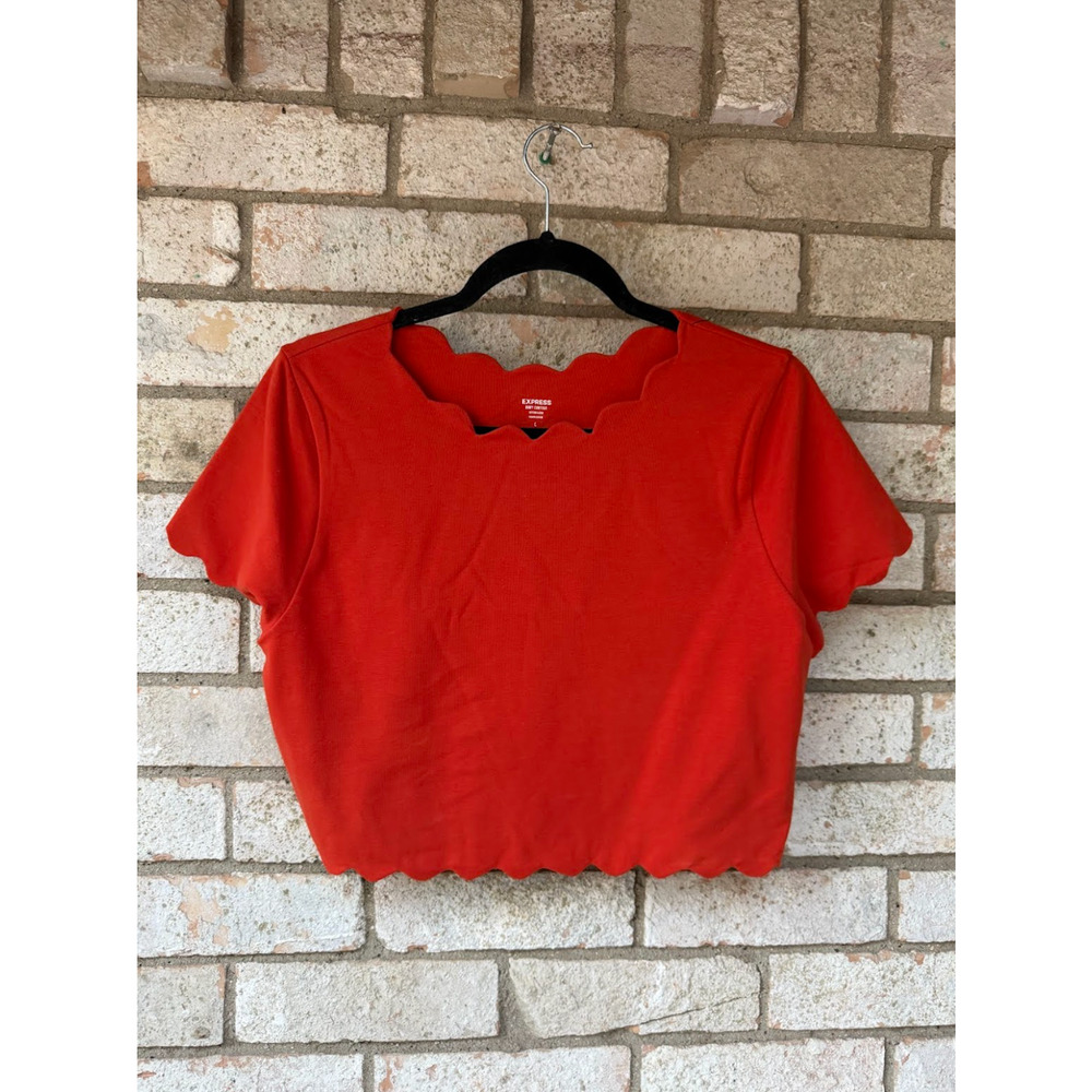 Express Women’s Cropped Scalloped Hem Top Dark Orange Large NWT